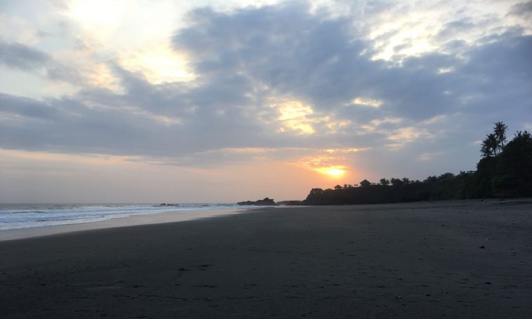 Sonnenuntergang am Balian Beach