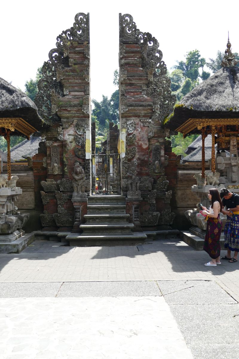 Portal im Wassertempel Tirta Empul auf Bali